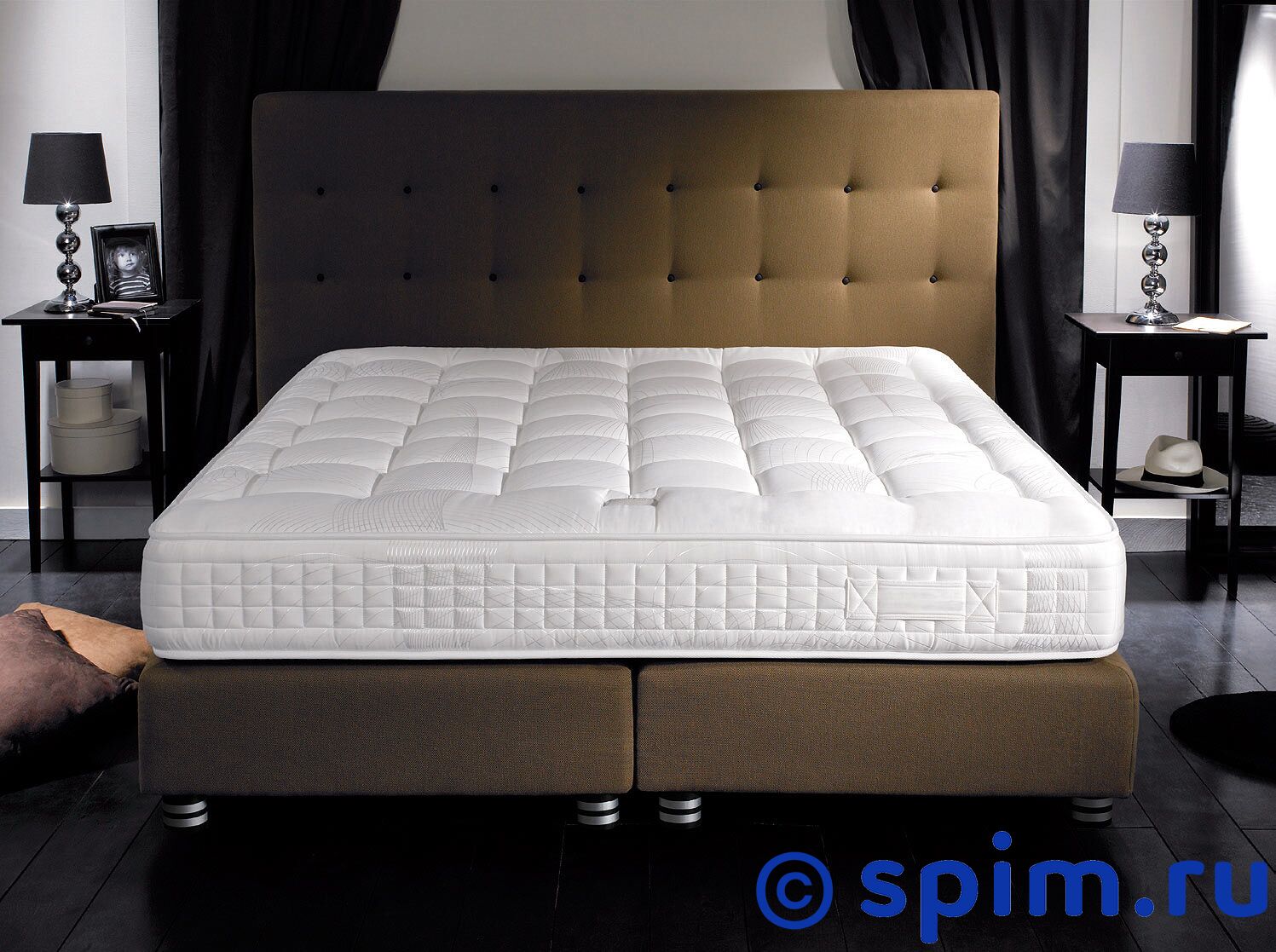 Матрас Sleepeezee Eminence 80х190 см Матрас Sleepeezee Eminence 80х190 смМатрасы Sleepeezee<br>Матрас средней жесткости на основе двухуровневого блока независимых пружин (432 шт/м2), с прослойками эластичной пены So Soft (3 см). Система комфортности: зима/лето. Высота: 25 см. Нагрузка: 160 кг. Размер Слипизи Эминенце односпальный: 80 x 190 см<br><br>Ширина см: 80<br>Длина см: 190