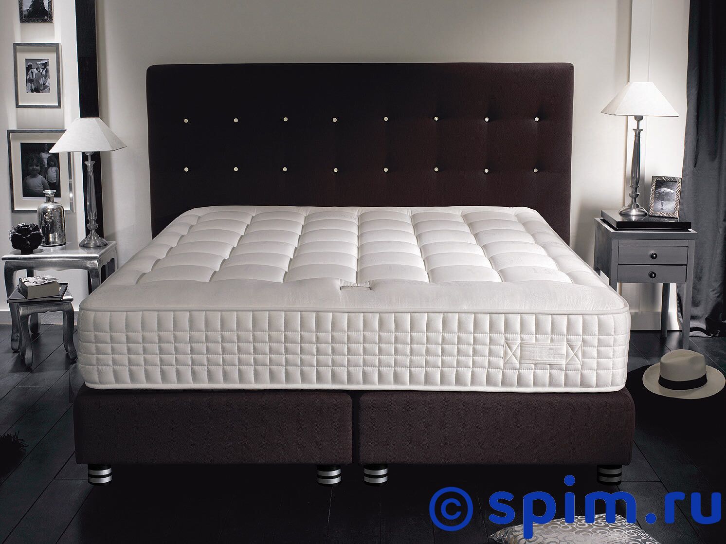 Матрас Sleepeezee Magnificence Ferme 160х190 см Матрас Sleepeezee Magnificence Ferme 160х190 смМатрасы Sleepeezee<br>Жесткий матрас на основе двухуровневого блока независимых пружин (595 шт/м2), с прослойками эластичной пены So Soft (3 см). Система комфортности: зима/лето. Высота: 29 см. Нагрузка: 160 кг. Размер Слипизи Магнифиценце Ферме двуспальный: 160 x 190 см<br><br>Ширина см: 160<br>Длина см: 190