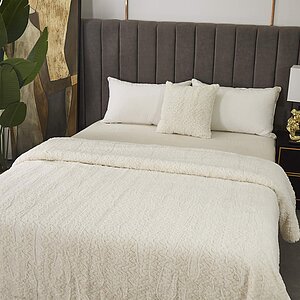 ���� Sofi De Marko ������, ����� � ���� 8112 �. � 59 ��������