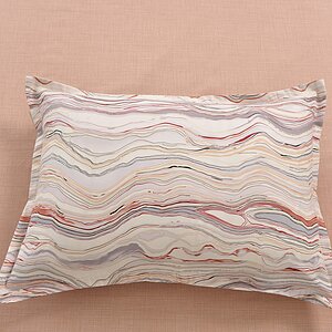 ���������� ����� Sofi De Marko ������� � ���� 10328 �. � 51 ������