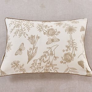 ���������� ����� Sofi De Marko ��������, ��� � ���� 10328 �. � �����