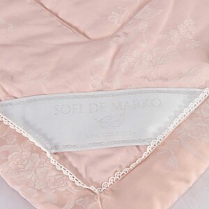 ������ Sofi De Marko ������, �������� � ���� 9992 �. � ������������� ���