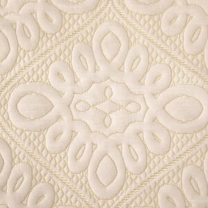 ����������� Sofi De Marko �������� � ���� 3296 �. � �������