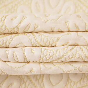 ����������� Sofi De Marko �������� � ���� 3296 �. � �������