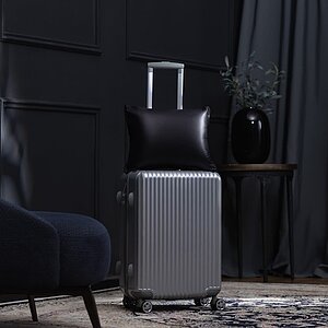 �������� ���� German Grass Travel Plaid&Pillow Grass Black � ���� 18840 �. � 10 ��������