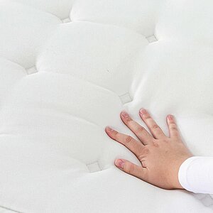 ������ Kamasana Etereo � ���� �� ������ ������� ����� � ������������� ������