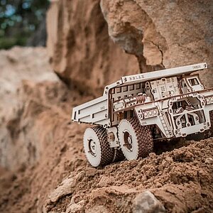 ����������� 3D-���� Ewa Belaz 75600 � ���� 4490 �. � 100 ��������