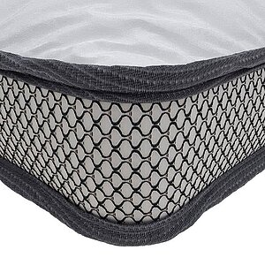 ������� ������ One Couple � �������������� ����� � 23 �������