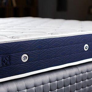 ������ Materlux Regale � ���� 67446 �. � �������� 2 ����