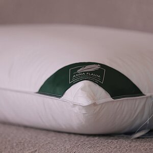 ������� Anna Flaum Perle, ������� 70�70 �� � ���� � ������� �������