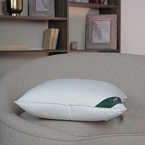 ������� Anna Flaum Perle, ������� 70�70 �� � ������������ ����� � ����