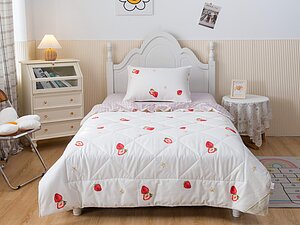 ������ ���������� ����� Sofi De Marko Strawberry � �������, �����