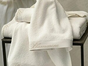 ������ ��������� Blumarine SPA , avorio