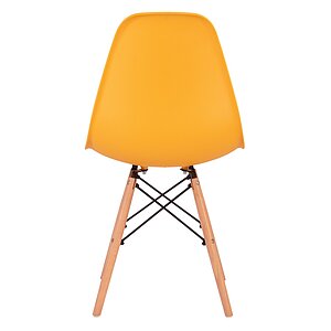  Eames 