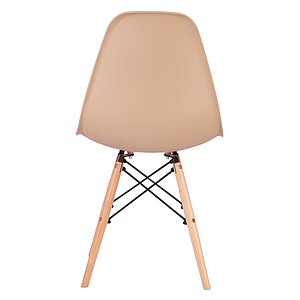  Eames 