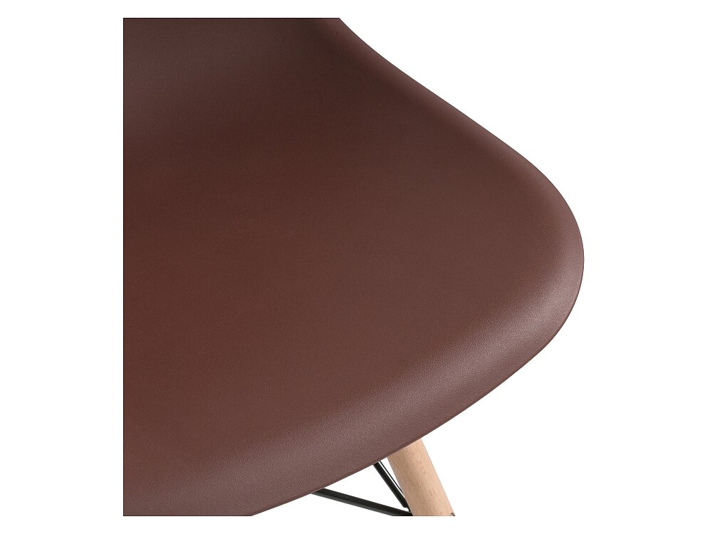   Eames PC-015 brown