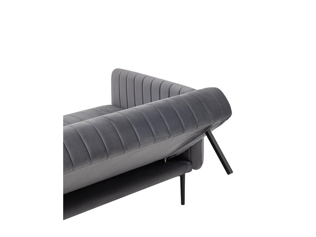 ����� ������ STOOL GROUP ������� �����