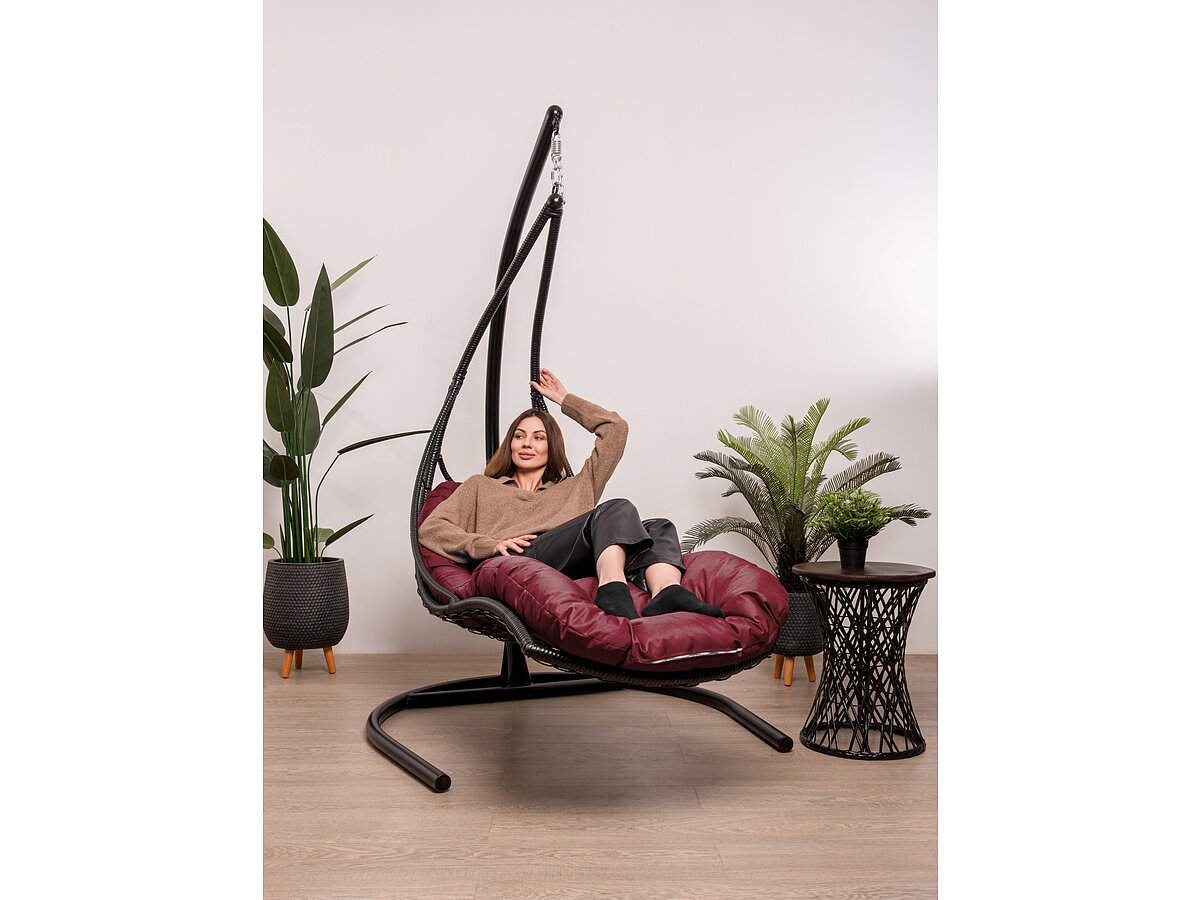 ��������� ������ M-group ������� � �������� ������ �������� �������