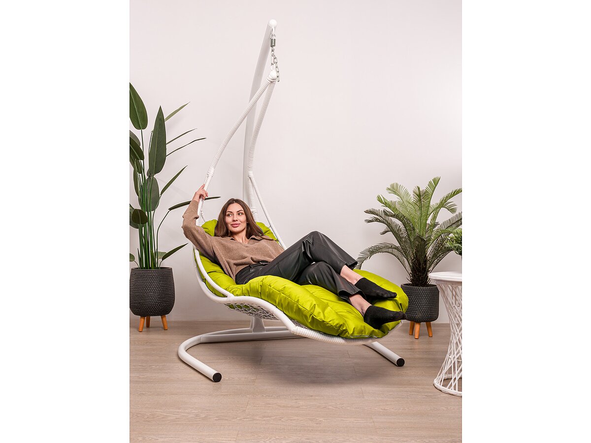 ��������� ������ M-group �������, � �������� ����� ����� �������