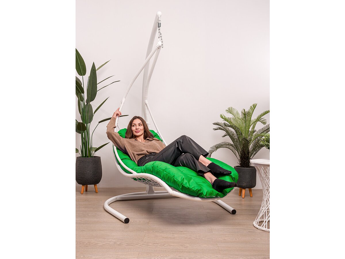 ��������� ������ M-group �������, � �������� ����� ������ �������