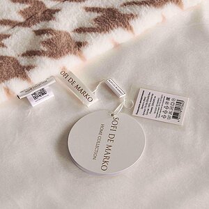���� Sofi De Marko �������, ������� � ���� 9544 �. � 28 ��������