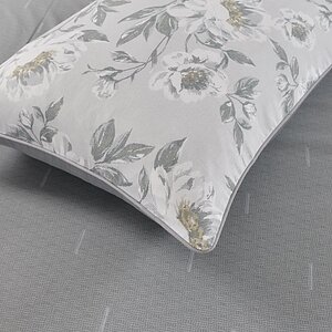 ���������� ����� Sofi De Marko ������ � ���� 13352 �. � �����