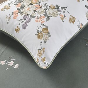 ���������� ����� Sofi De Marko ����� � ����� � 52 �������