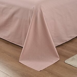 ���������� ����� Sofi De Marko ������� � ���� 10328 �. � �����