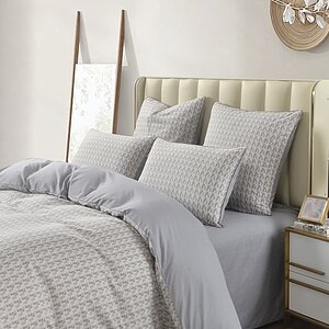 ���������� ����� Sofi De Marko ����� � ����� � 47 ��������