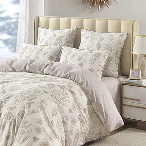 ���������� ����� Sofi De Marko ��������, ��� � ����� � 52 �������