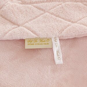 ���� Sofi De Marko ������, ���������� � ���� 6096 �. � 39 ��������