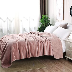 ���� Sofi De Marko �������, ����� � ���� 9344 �. � 50 ��������