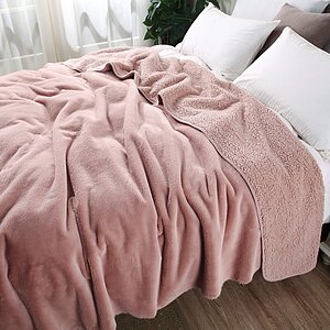 ���� Sofi De Marko �������, ����� � ���� 9344 �. � 50 ��������