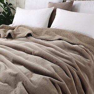 ���� Sofi De Marko �������, ������� � ���� 11744 �. � 41 ������