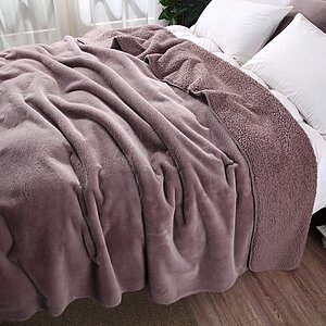 ���� Sofi De Marko �������, ����� � ���� 9344 �. � 44 �������