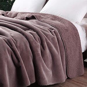 ���� Sofi De Marko �������, ����� � ���� 9344 �. � 44 �������