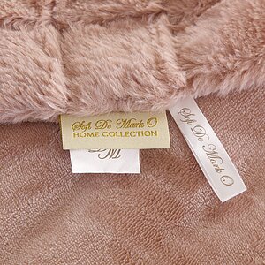 ���� Sofi De Marko ������, ������� � ���� 7936 �. � 44 �������