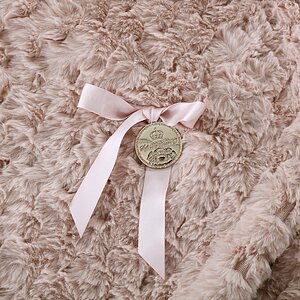 ���� Sofi De Marko �����, ����� � ���� 6856 �. � 45 ��������