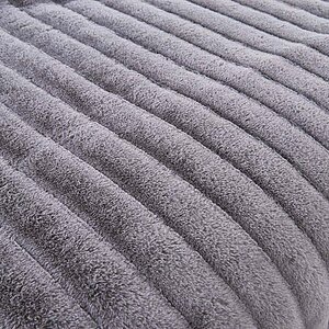 ���� Sofi De Marko �������, ����� � ���� 8472 �. � 51 ������