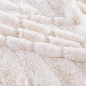���� Sofi De Marko �������, ����� � ���� 8472 �. � 42 �������