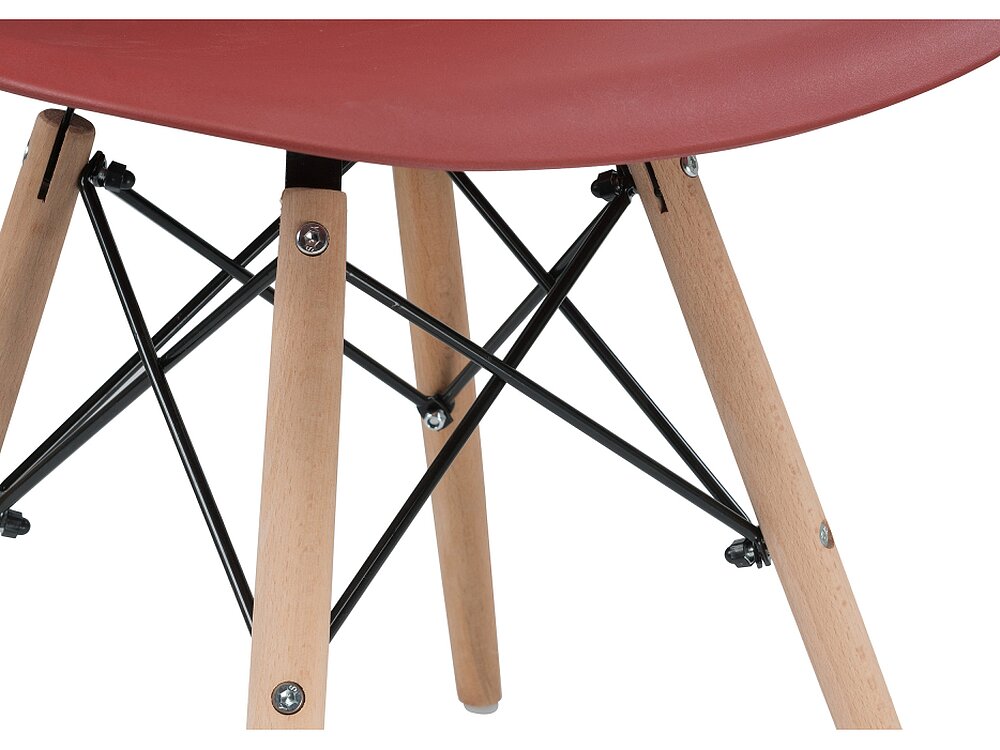   Eames PC-015 bordeaux