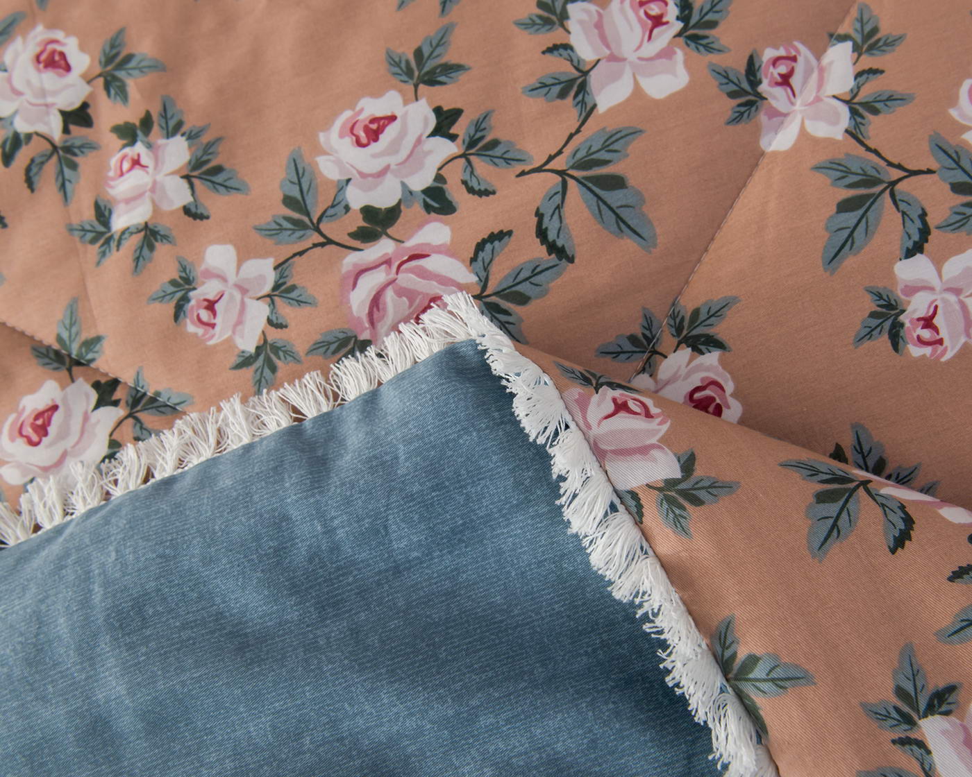 ���������� ����� � ������� Sofi De Marko ��������� �51 � ����� � 40 ��������