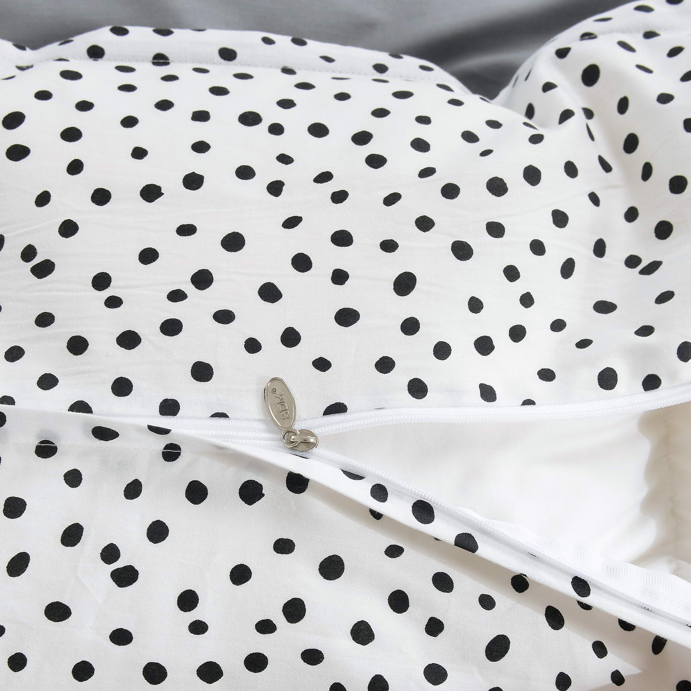 ���������� ����� Sofi De Marko ��� � ����� � 58 ��������