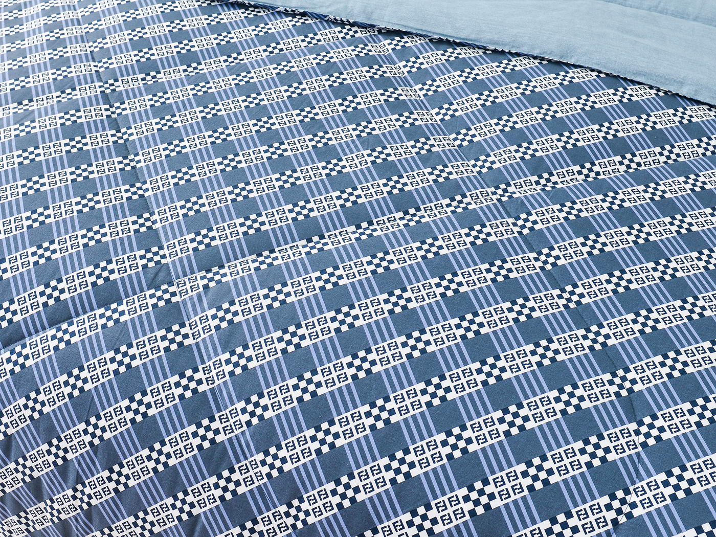 ���������� ����� �������� � ������� Sofi De Marko ��������� �89