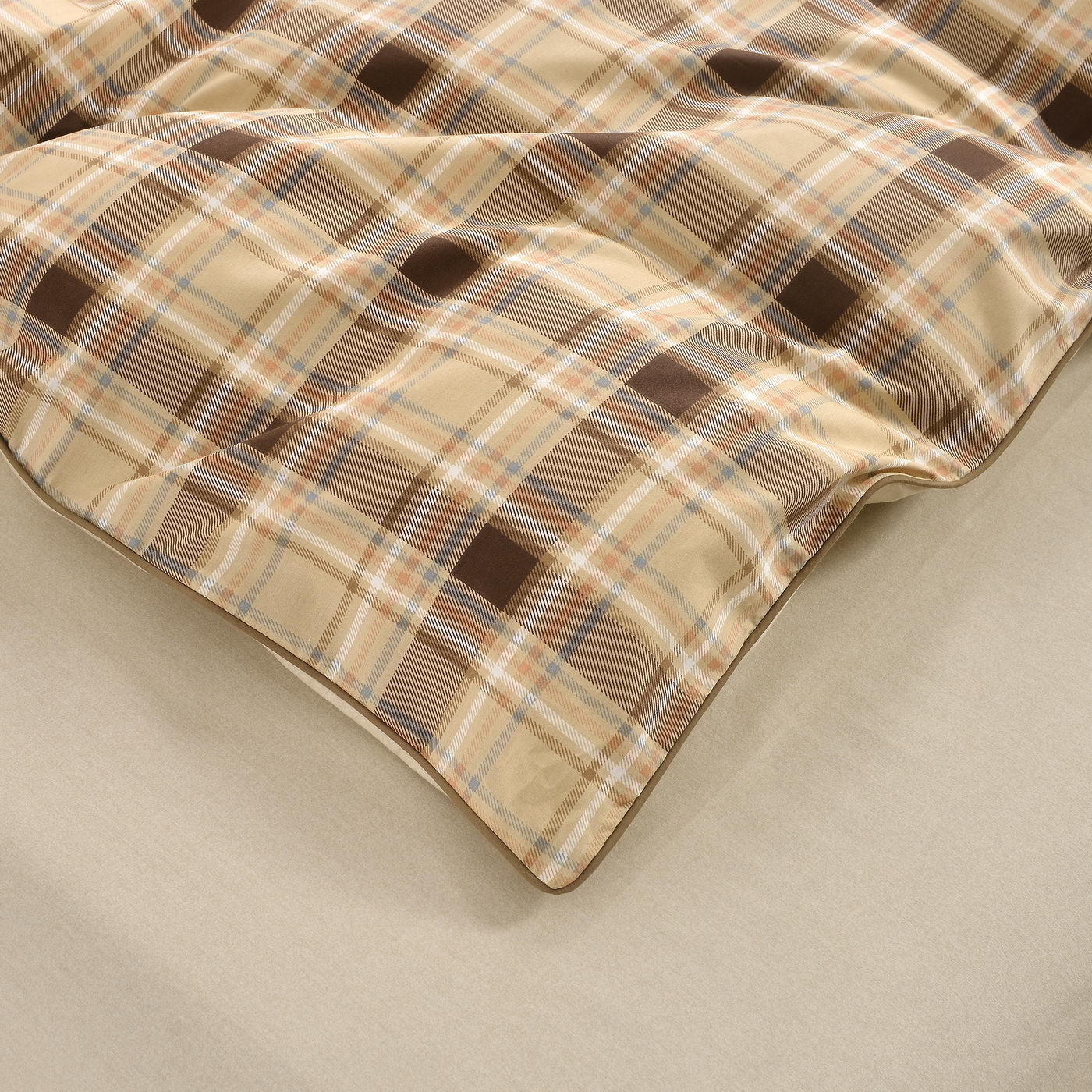 ���������� ����� Sofi De Marko ������ � ����� � 48 ��������