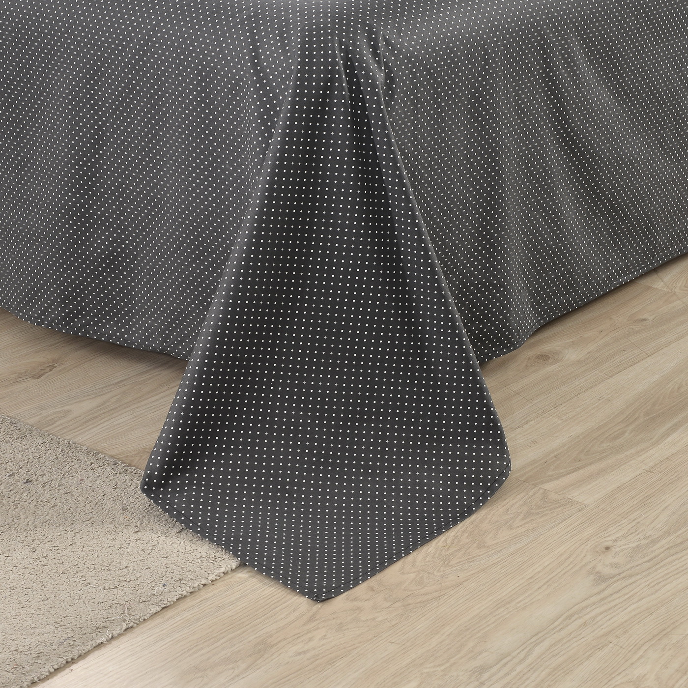 ���������� ����� Sofi De Marko ������ � ���� 10328 �. � �����