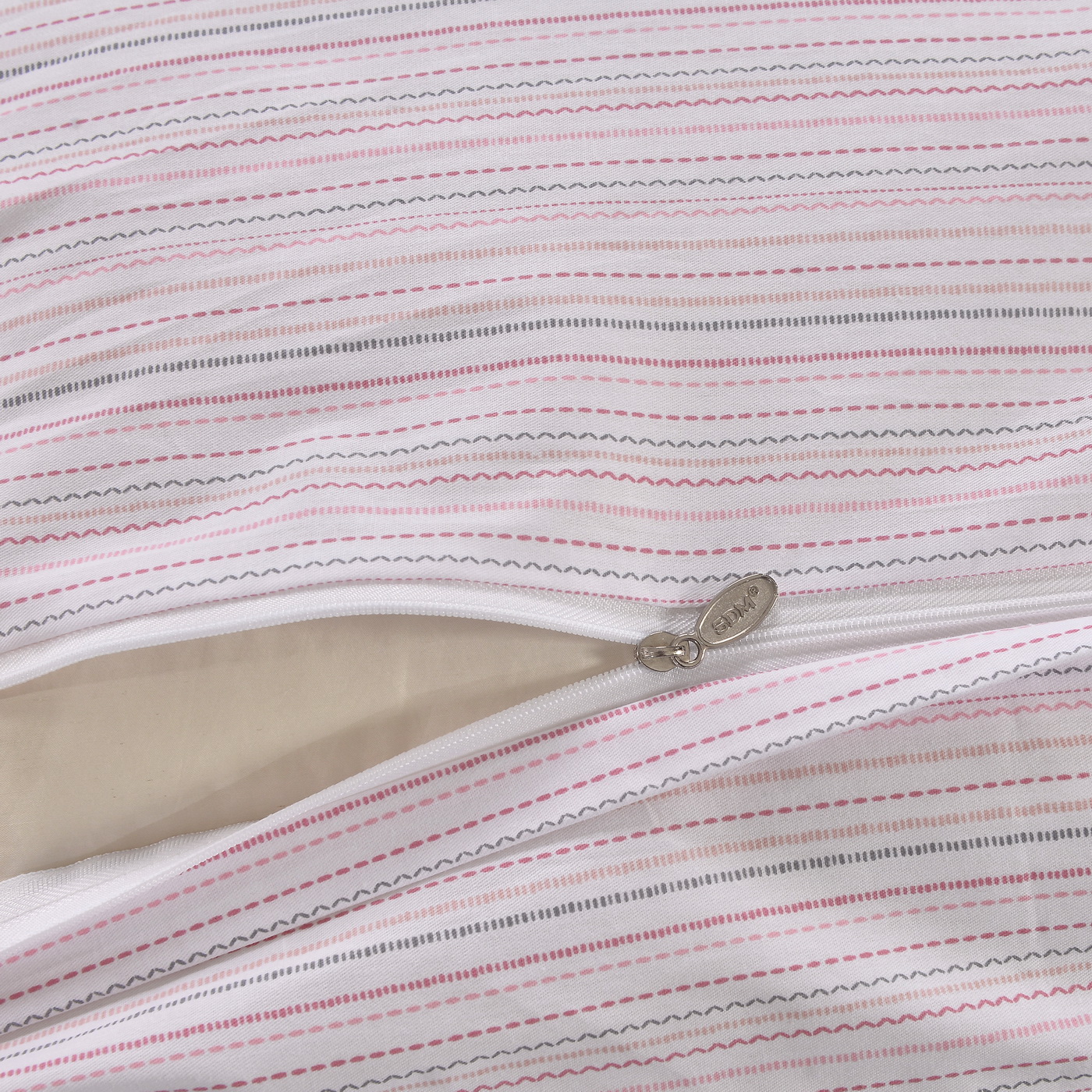 ���������� ����� Sofi De Marko ����� ���� � ����� � 50 ��������