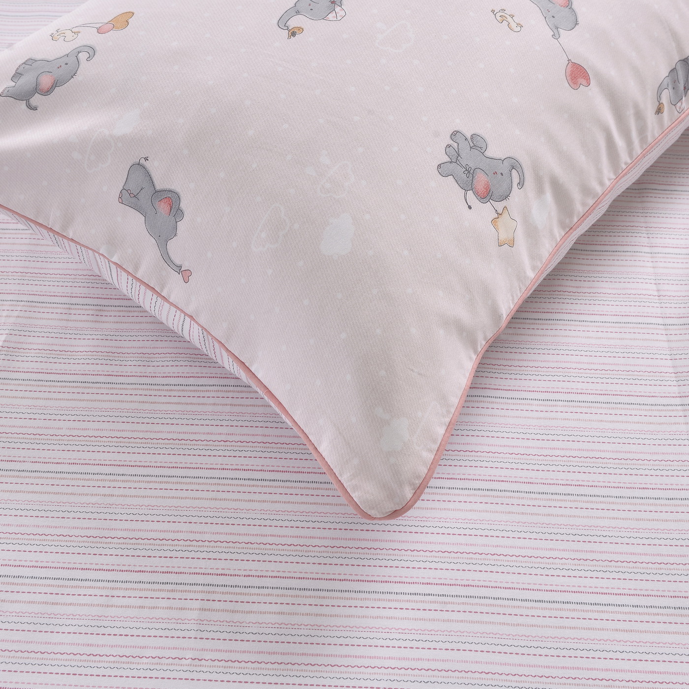 ���������� ����� Sofi De Marko ����� ���� � ���� 9792 �. � �����