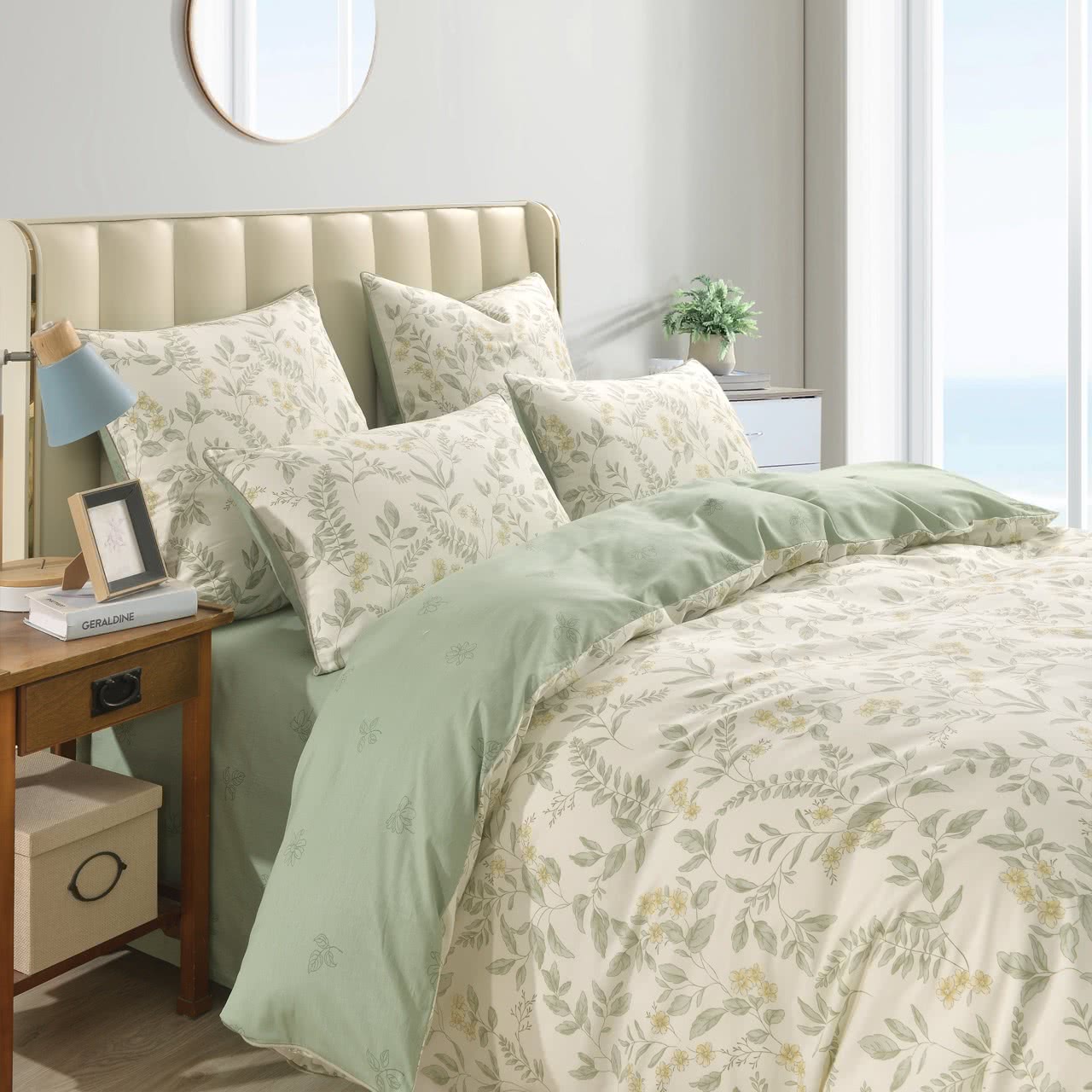 ���������� ����� Sofi De Marko ������ � ���� 10328 �. � 45 ��������