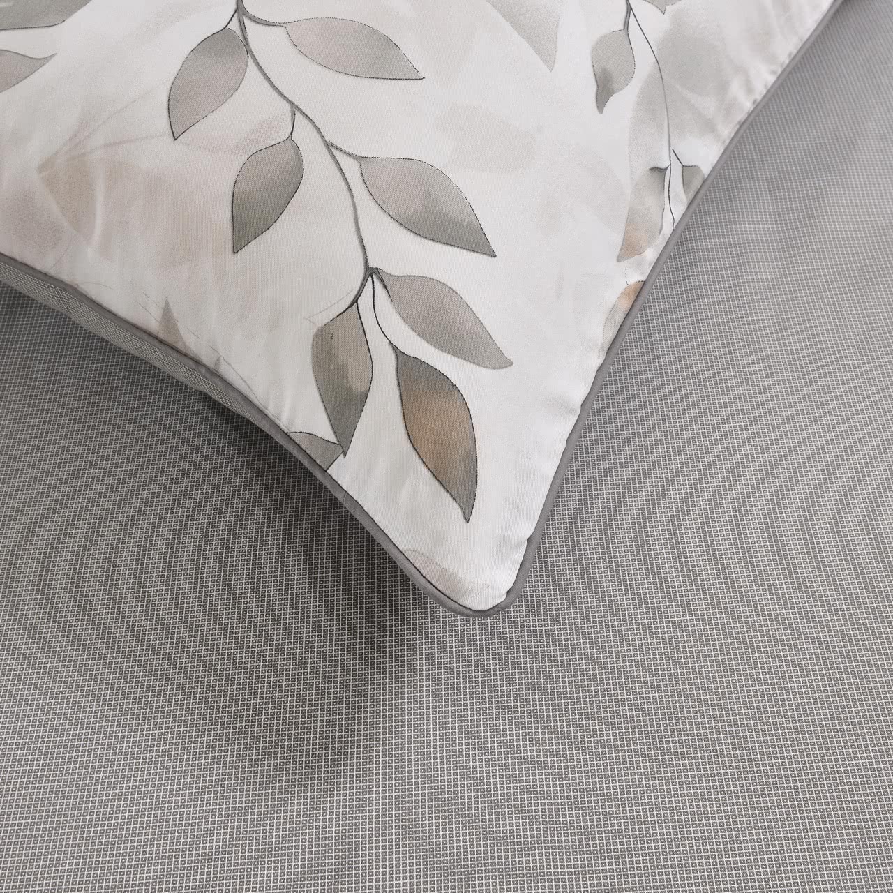 ������ �������� Sofi De Marko ����� ��������